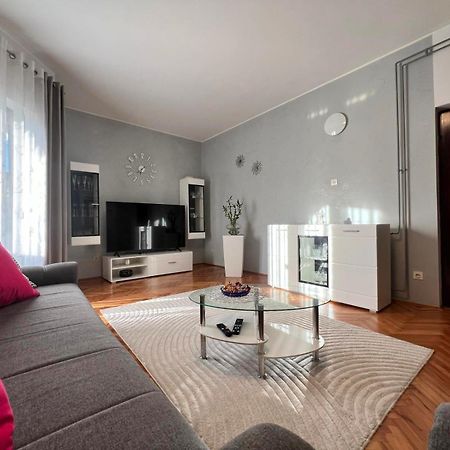 Apartment Tigo - 2 Bedrooms, 2 Bathrooms, Terrace And Big Garden Fažana Zewnętrze zdjęcie