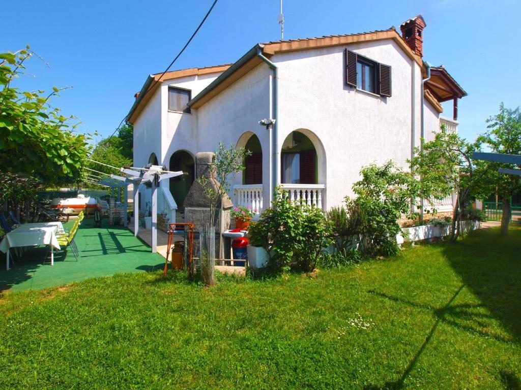 Apartment Tigo - 2 Bedrooms, 2 Bathrooms, Terrace And Big Garden Fažana Zewnętrze zdjęcie