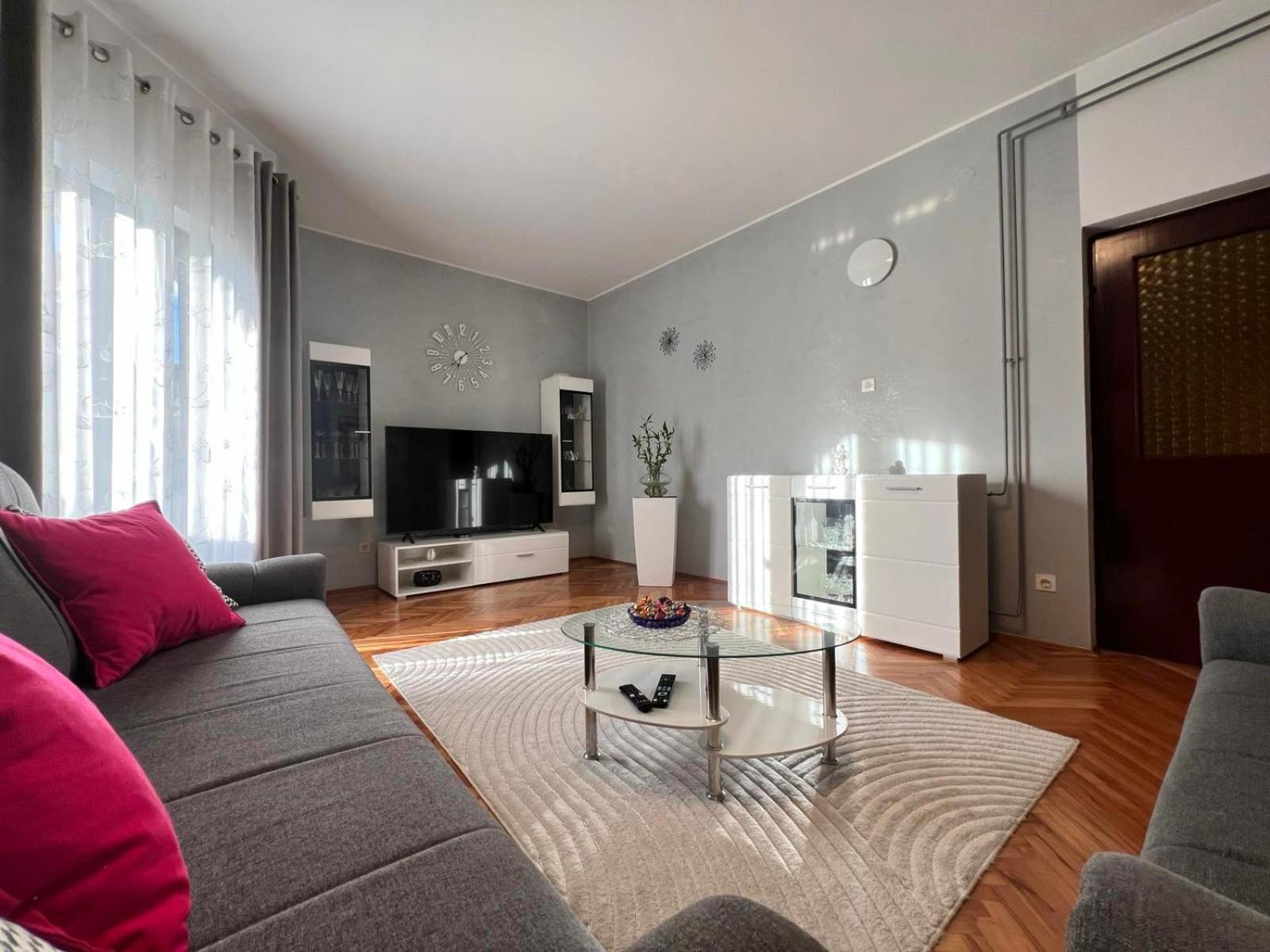Apartment Tigo - 2 Bedrooms, 2 Bathrooms, Terrace And Big Garden Fažana Zewnętrze zdjęcie